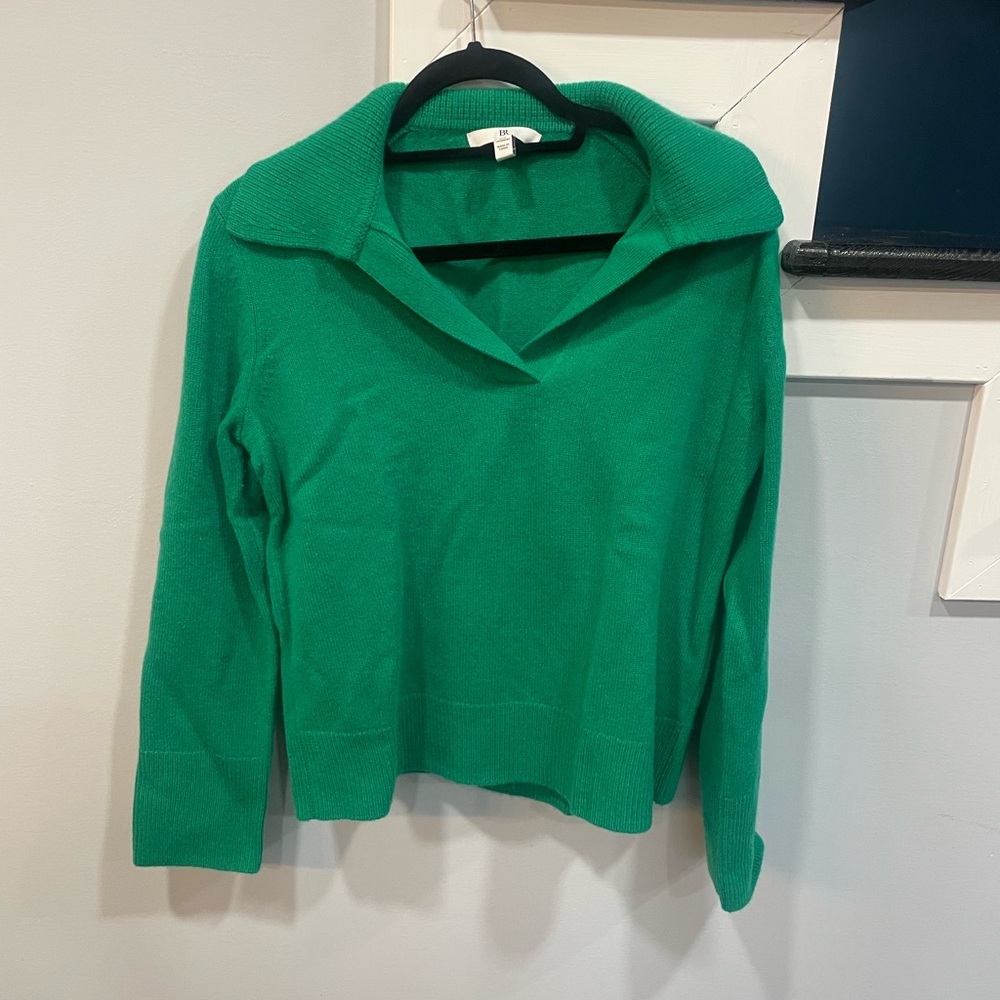 Banana Republic Women's Bright Green V-Neck Sweater